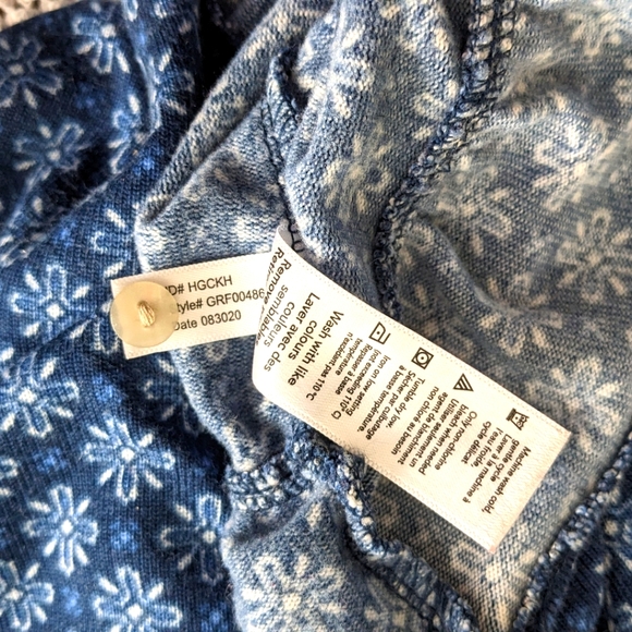 Blue & White Nightgown, Embroider-Look Detail, Short Sleeves, Buttons - Picture 8 of 10